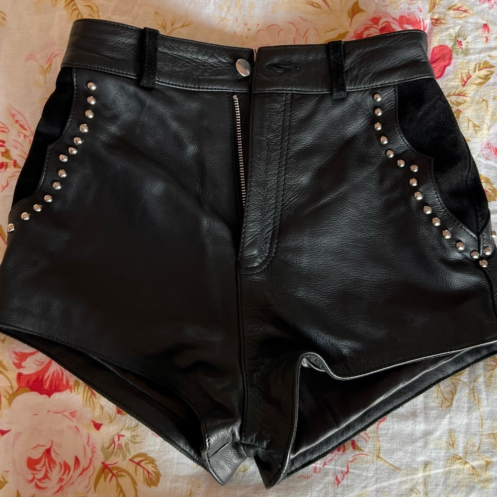 Understated Leather Suede Studded Shorts in Black XS BRAND NEW Revolve